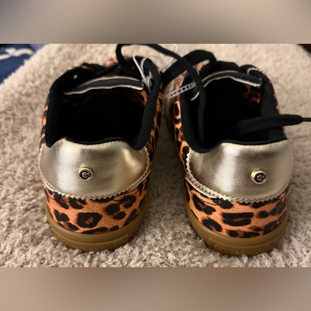 GBG Los Angeles Leopard Print Sneakers with Black Accents, Size 8.5 - Picture 5 of 6